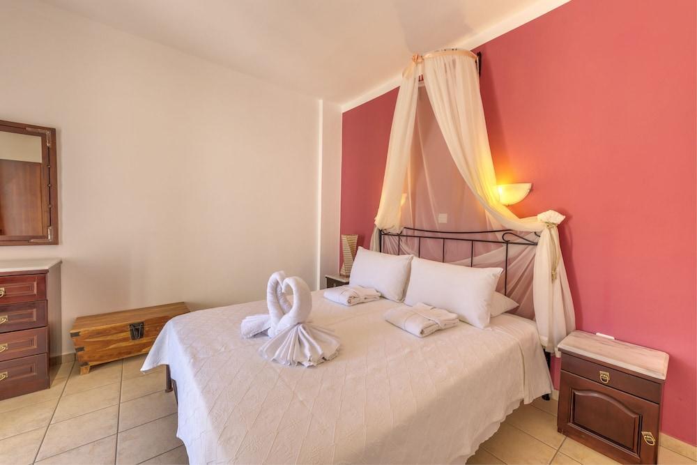 Sunrise Beach Suites Azolimnos Zewnętrze zdjęcie